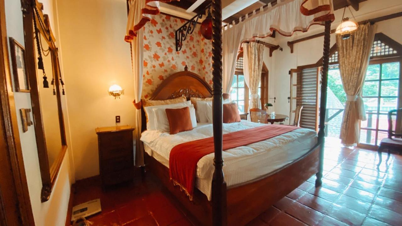 Tropicana Castle Dive Resort Powered By Cocotel Puerto Galera Exterior foto